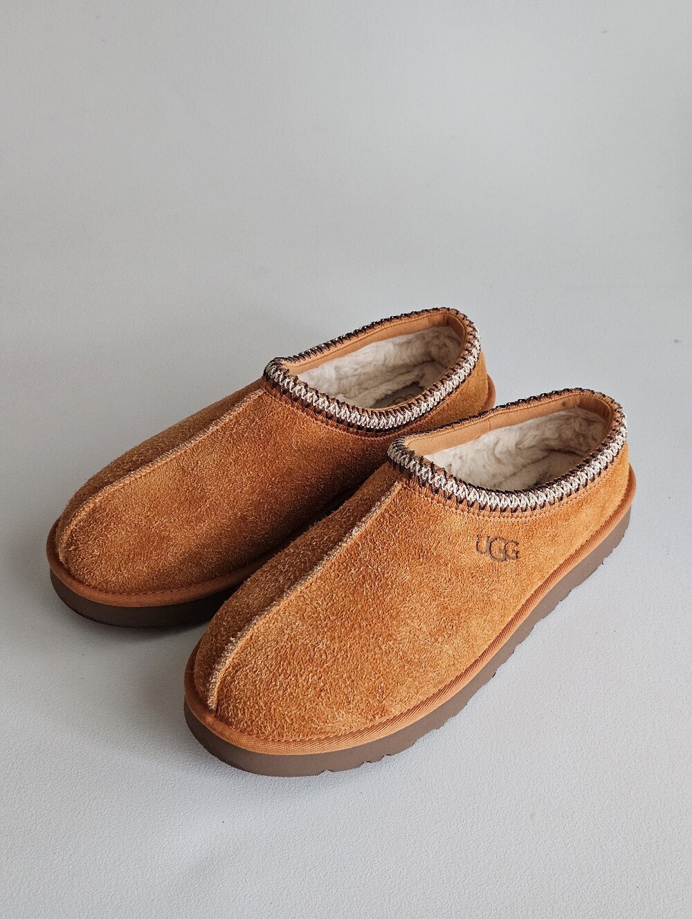 UGG Tasman Shaggy Suede Slippers Dark Apricot Men’s Size 12 Like New Box - Picture 4 of 14